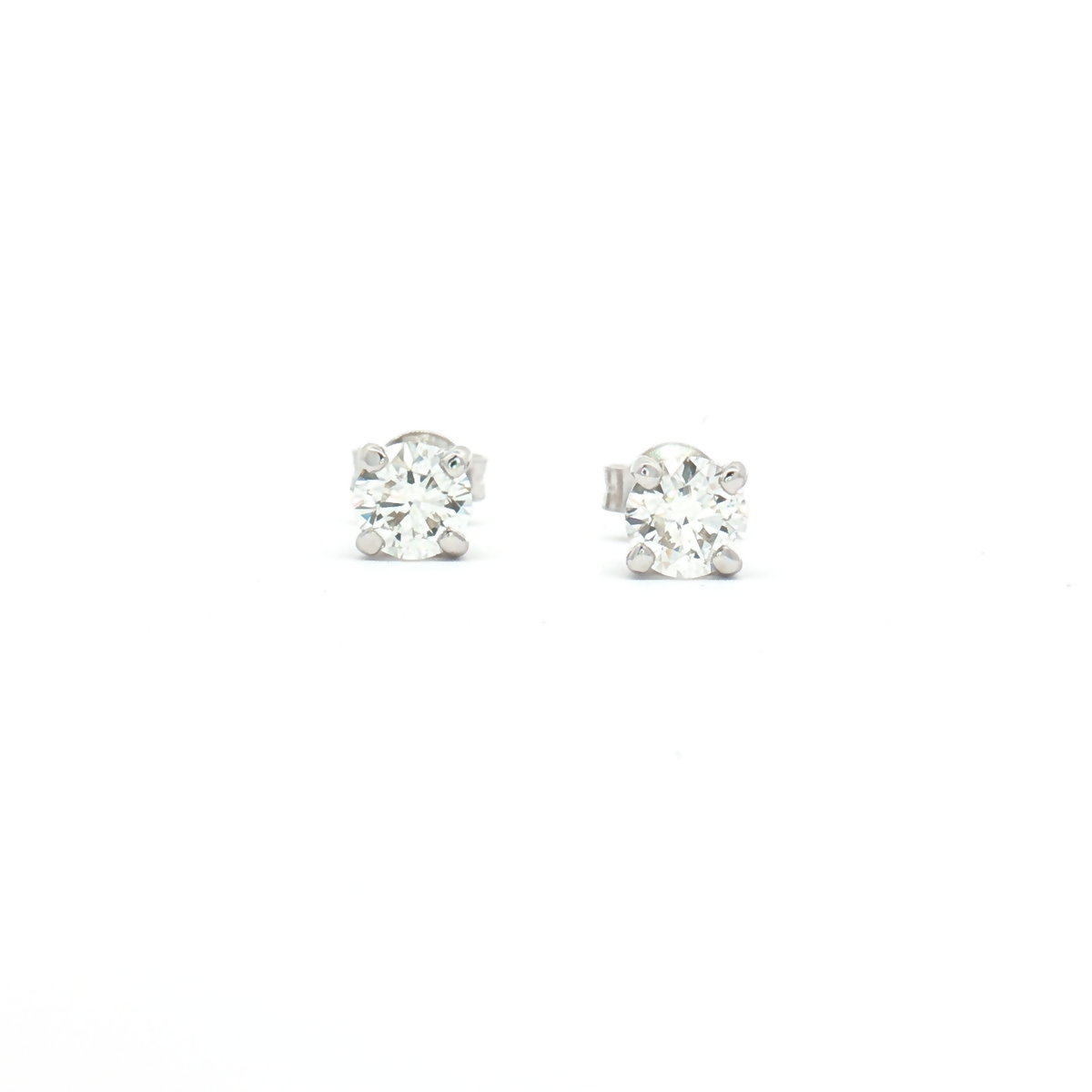1.40ct Diamond 18ct White Gold Stud Earrings