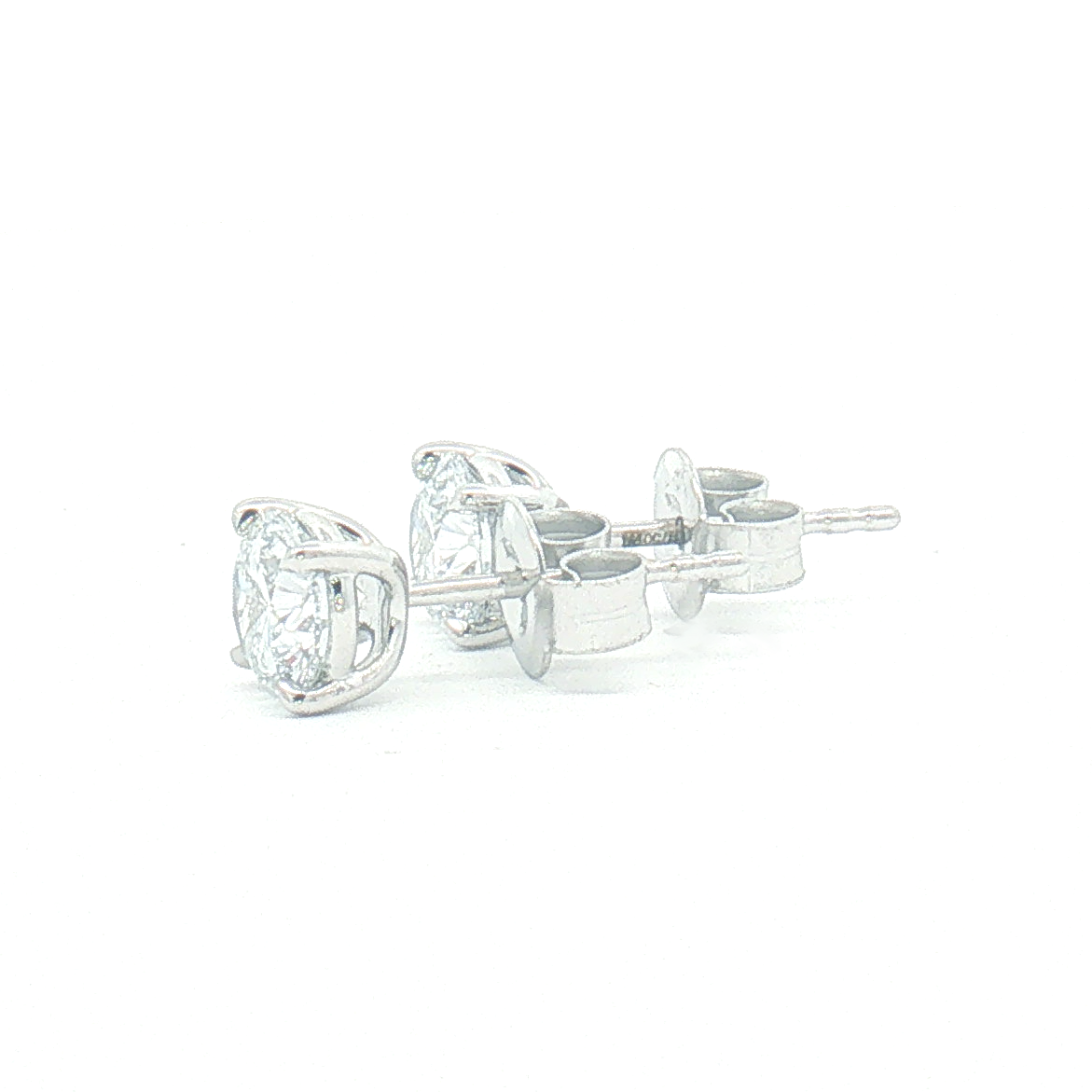 18ct White Gold 1.53ct Lab Diamond Stud Earrings 