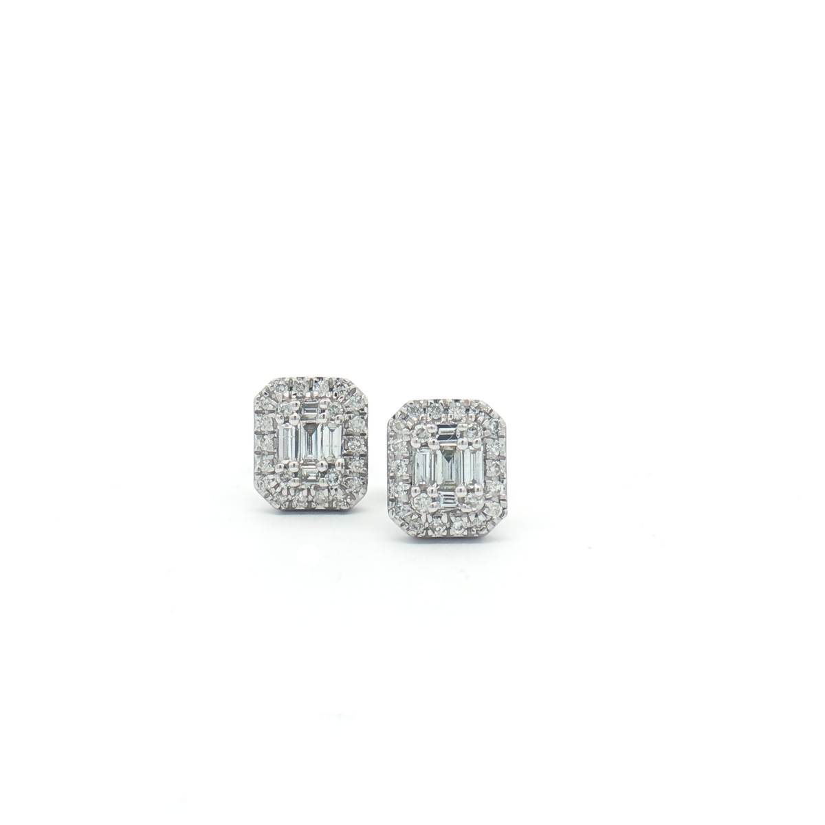 9ct White Gold Diamond Cluster Stud Earrings