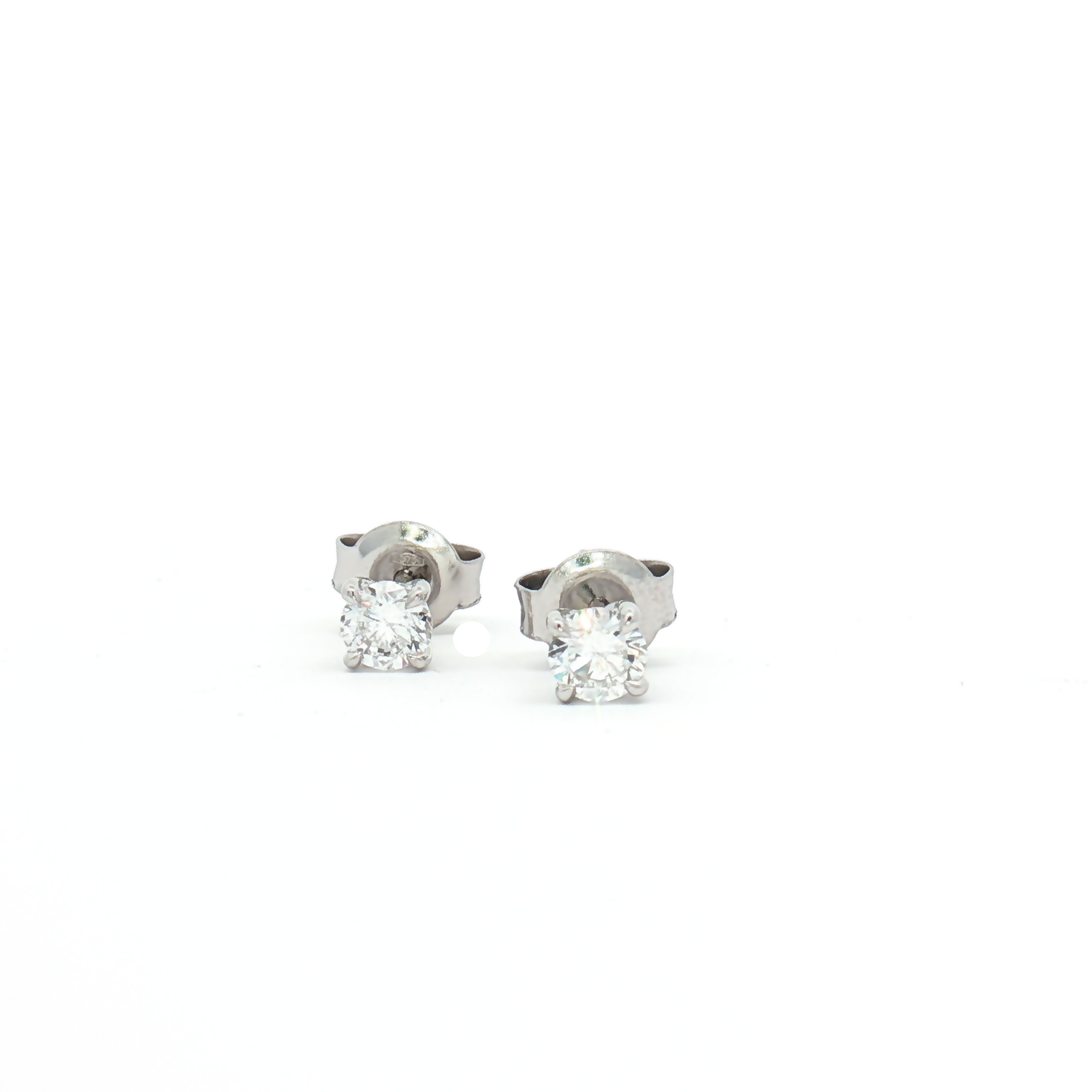 9ct White Gold Lab Diamond 0.50ct Stud Earrings 
