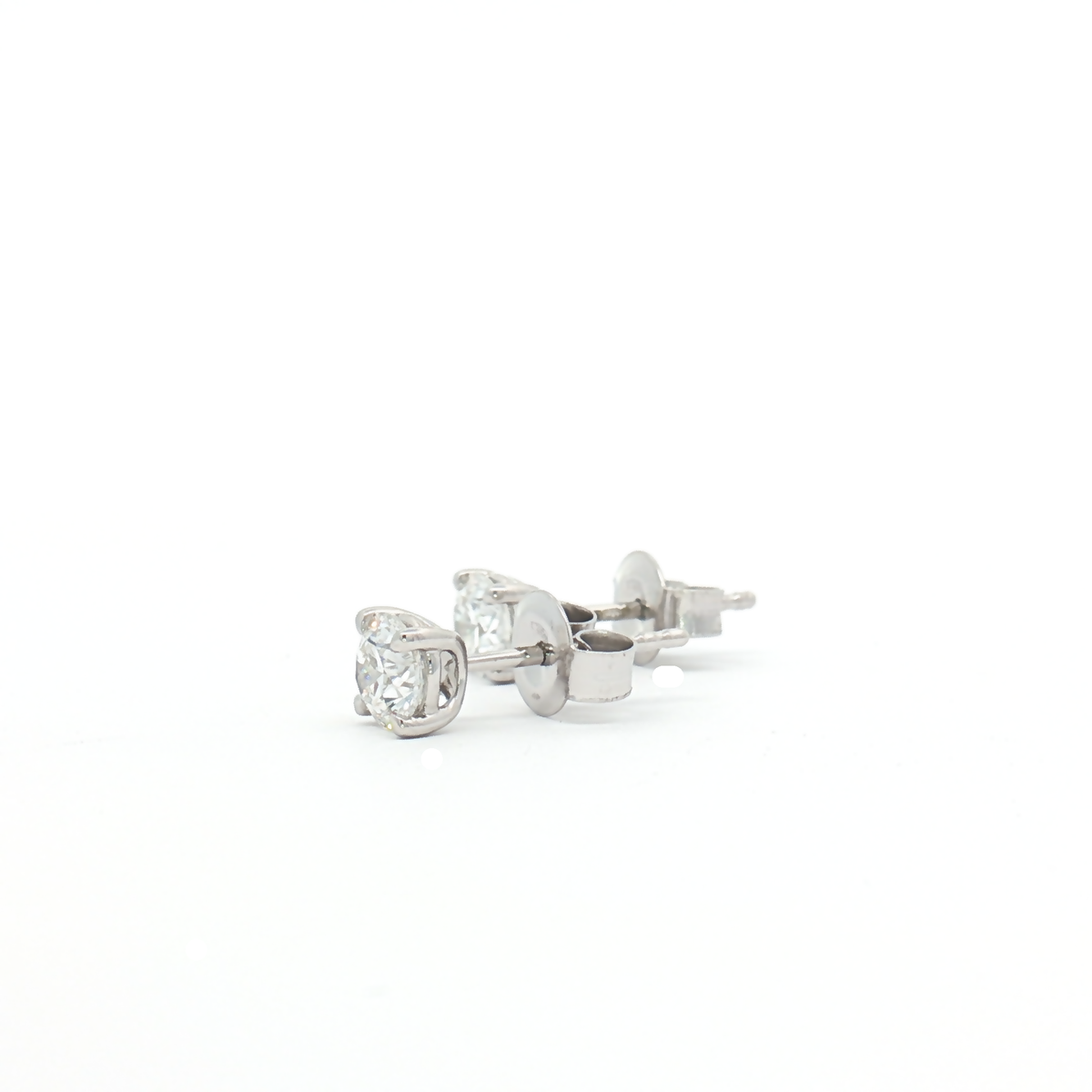 9ct White Gold Lab Diamond 1.00ct Stud Earrings