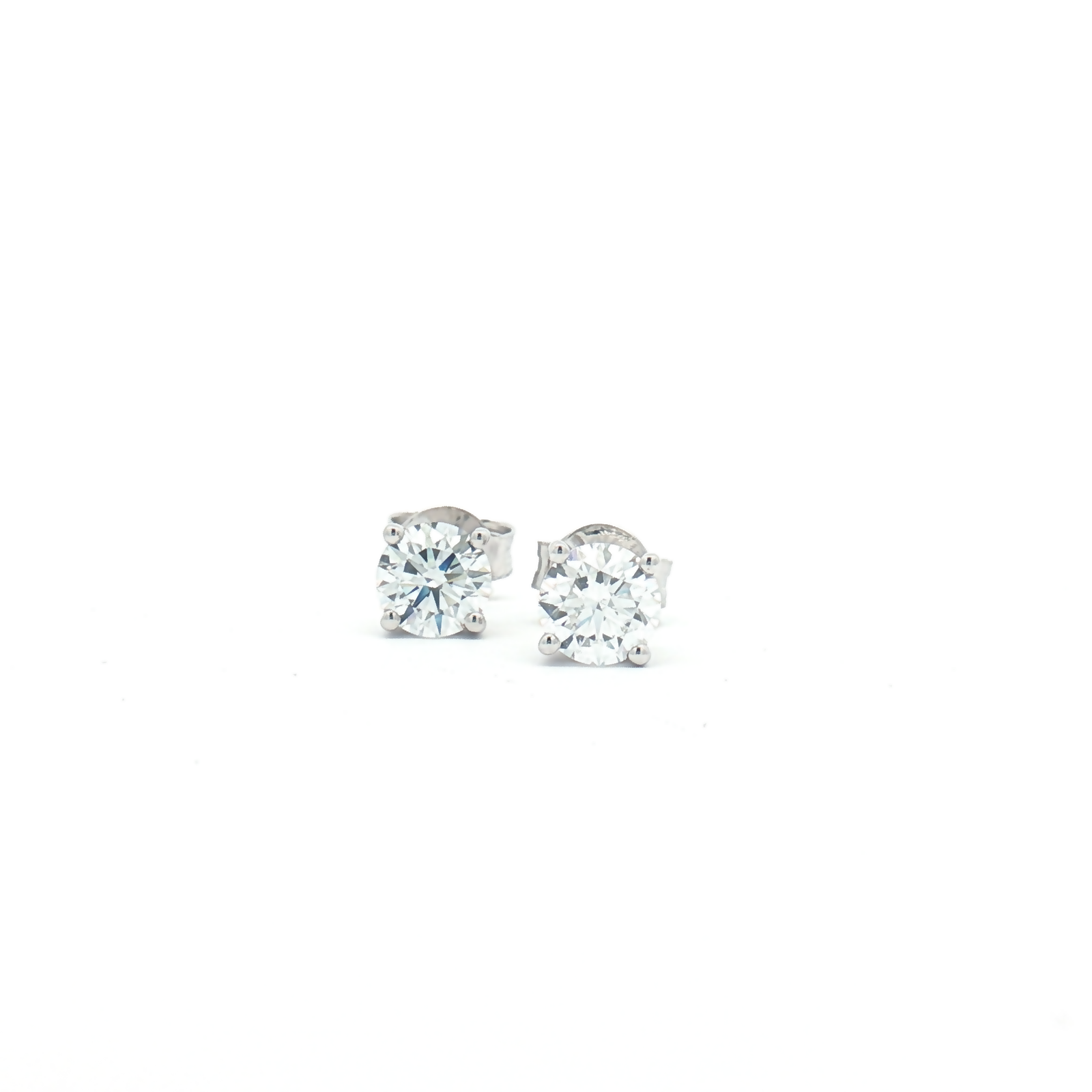 9ct White Gold Lab Diamond 1.00ct Studs