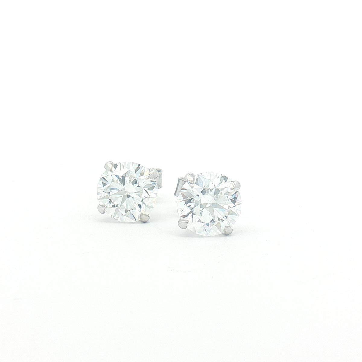 9ct White Gold Lab diamond 4.03ct Stud Earrings