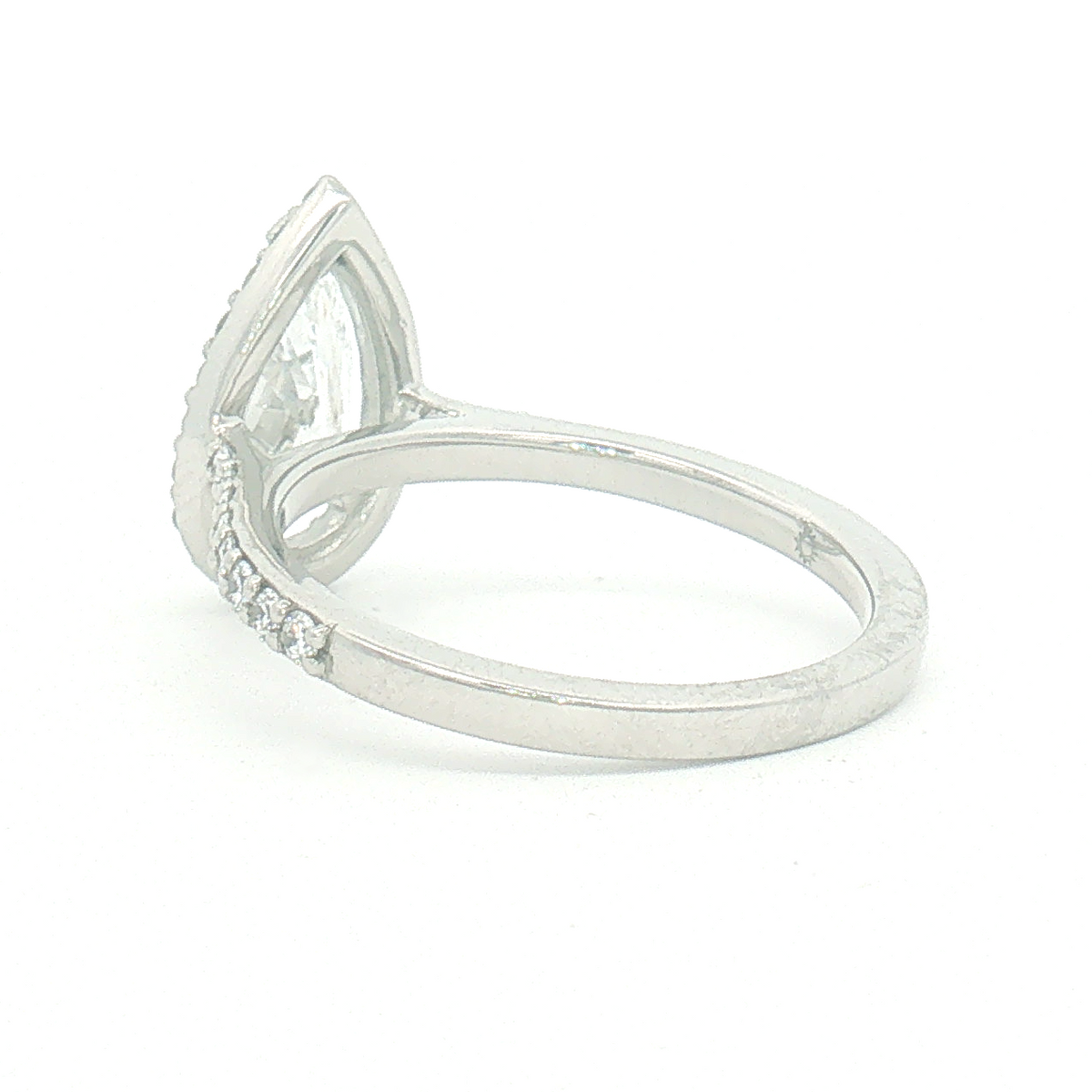 Lab Diamond 1.50ct Pear-cut Engagement Ring