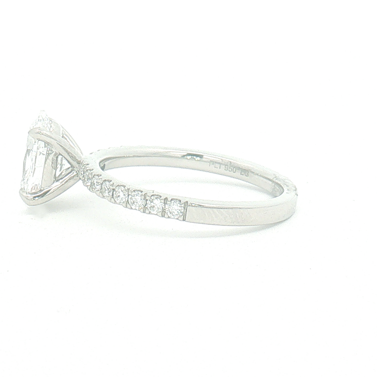 Lab Diamond 1.51ct Oval-cut Engagement Ring