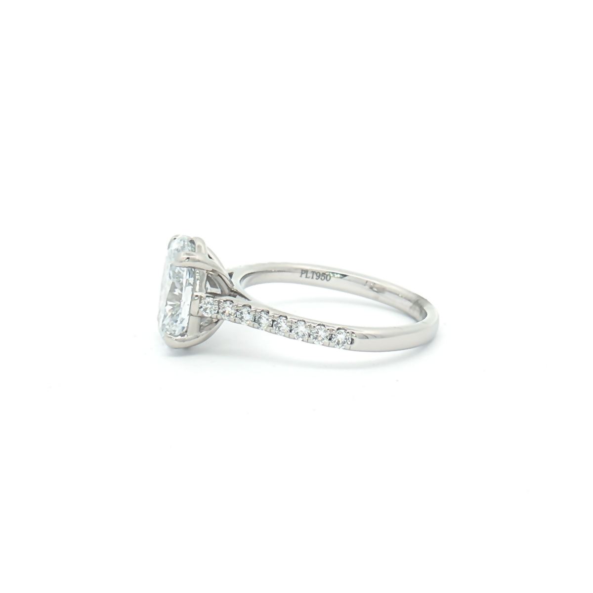 Lab Diamond 2.31ct Oval-cut Engagement Ring