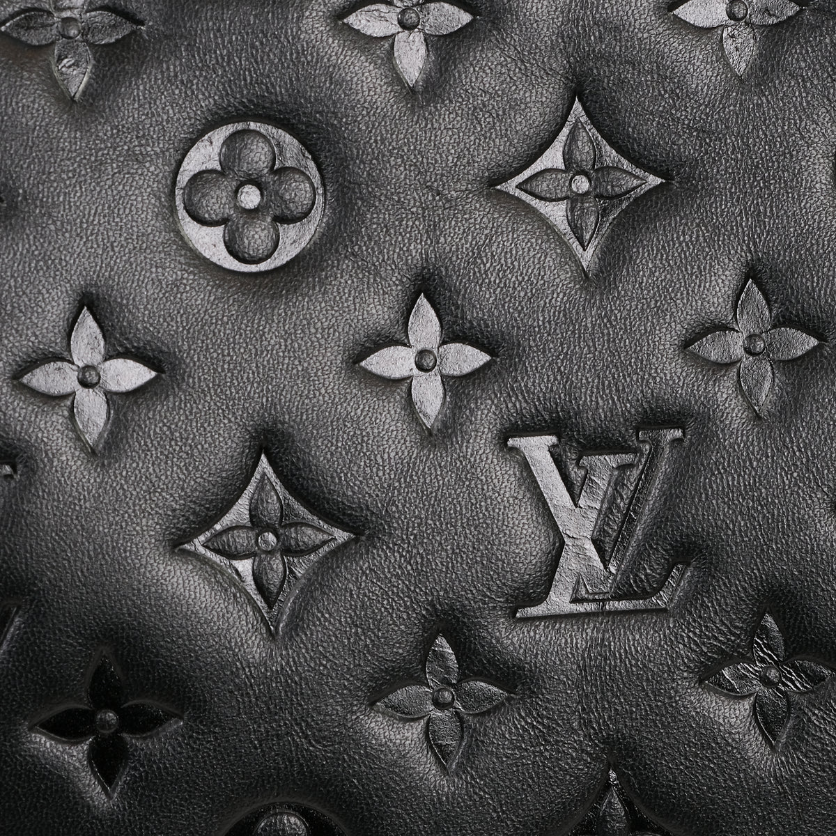 Louis_Vuitton_Coussin_PM_M57790