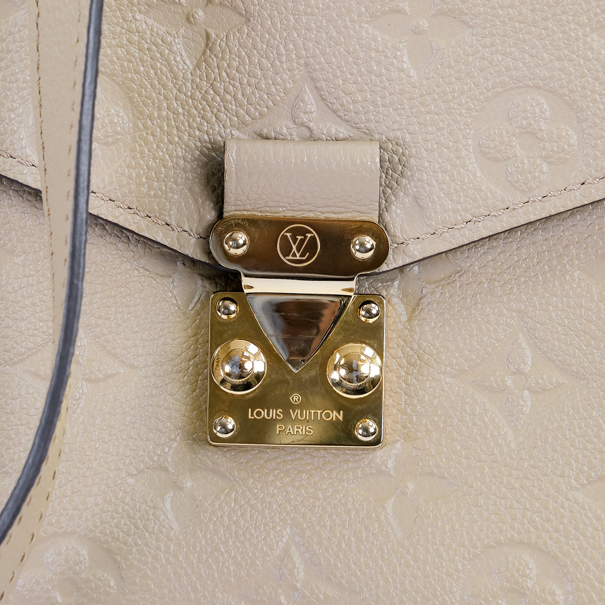 Louis Vuitton Pochette Métis Bag M44881