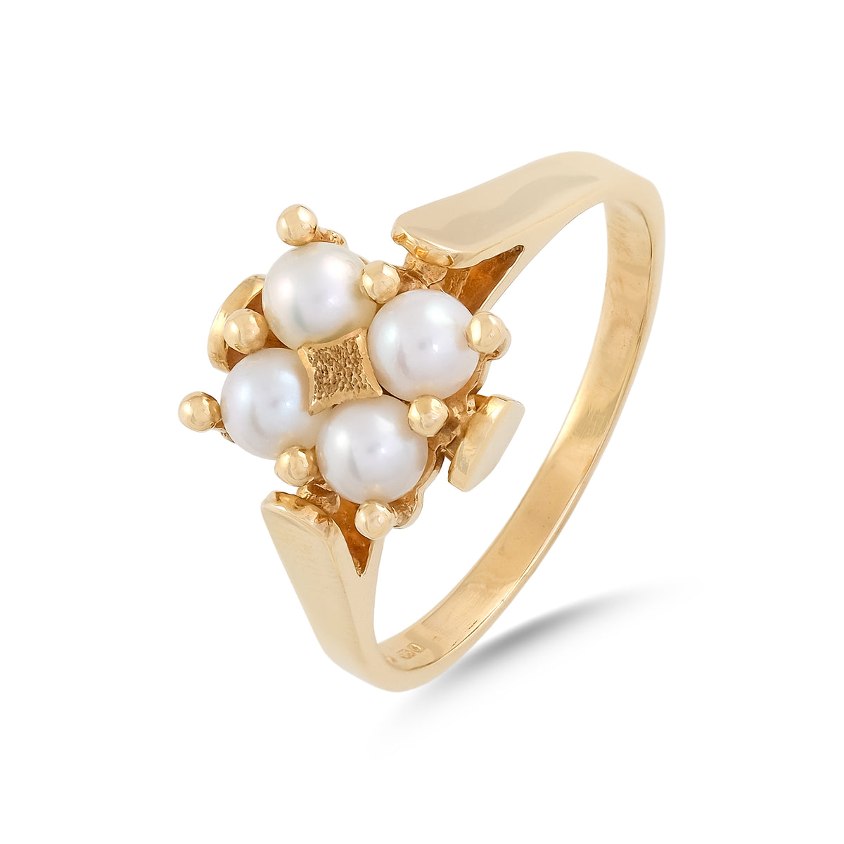 Vintage 14ct Yellow Gold Four Pearl Ring