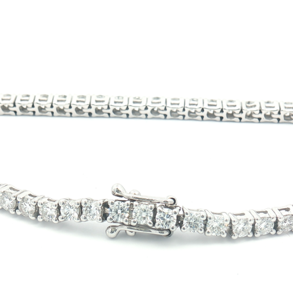 Vintage 18ct White Gold 3.08ct Diamond Tennis Bracelet