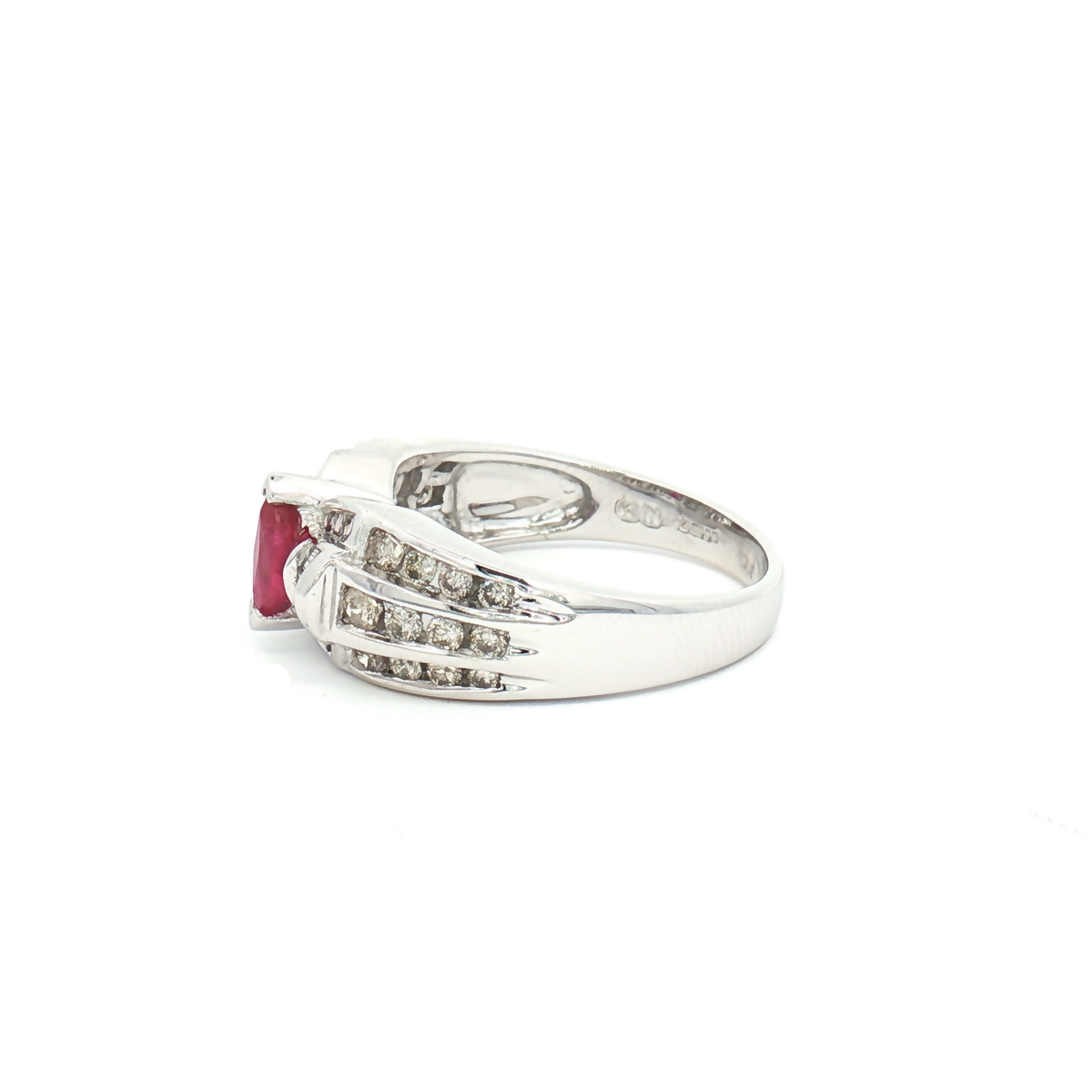 Vintage 18ct White Gold Ruby and Diamond Ring