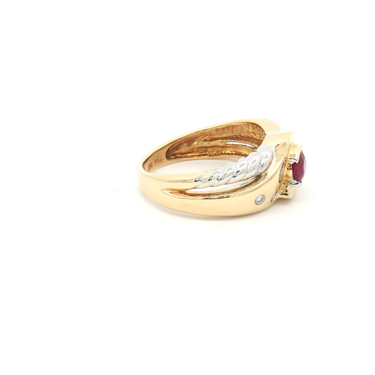 Vintage 18ct Yellow Gold and Diamond Ring