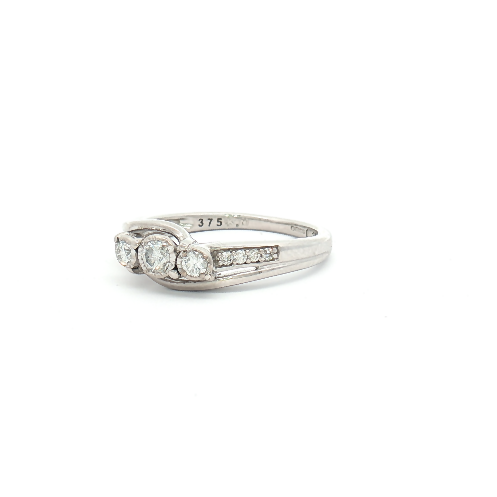 Vintage 9ct White Gold Three Stone Ring