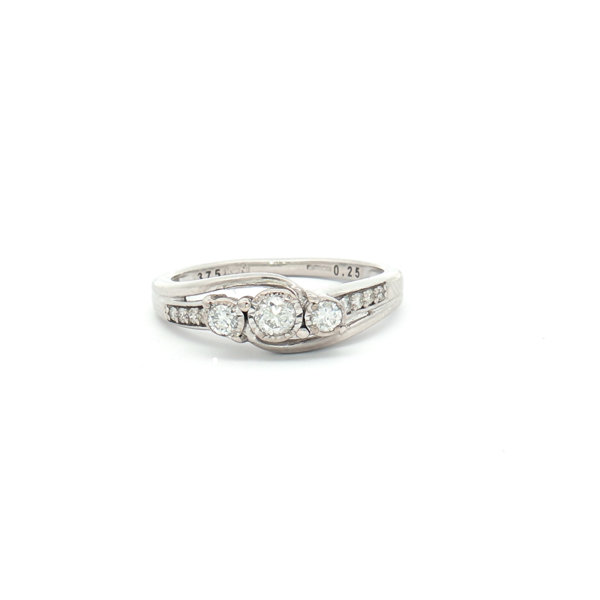 Vintage 9ct White Gold Three Stone Ring