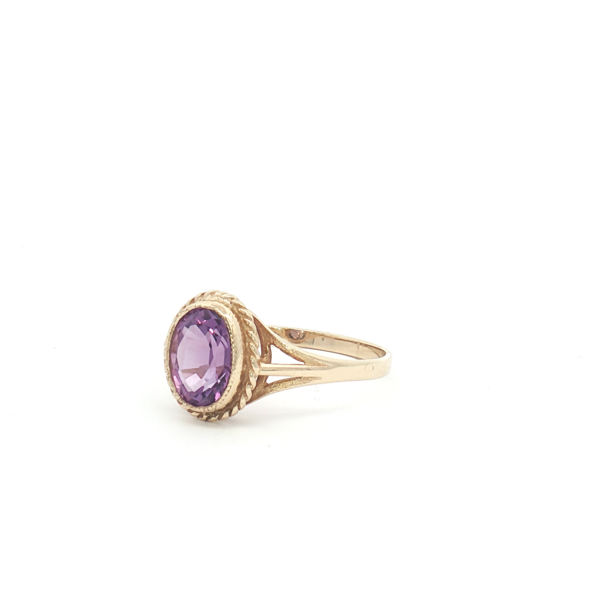Vintage 9ct Yellow Gold Amethyst Ring