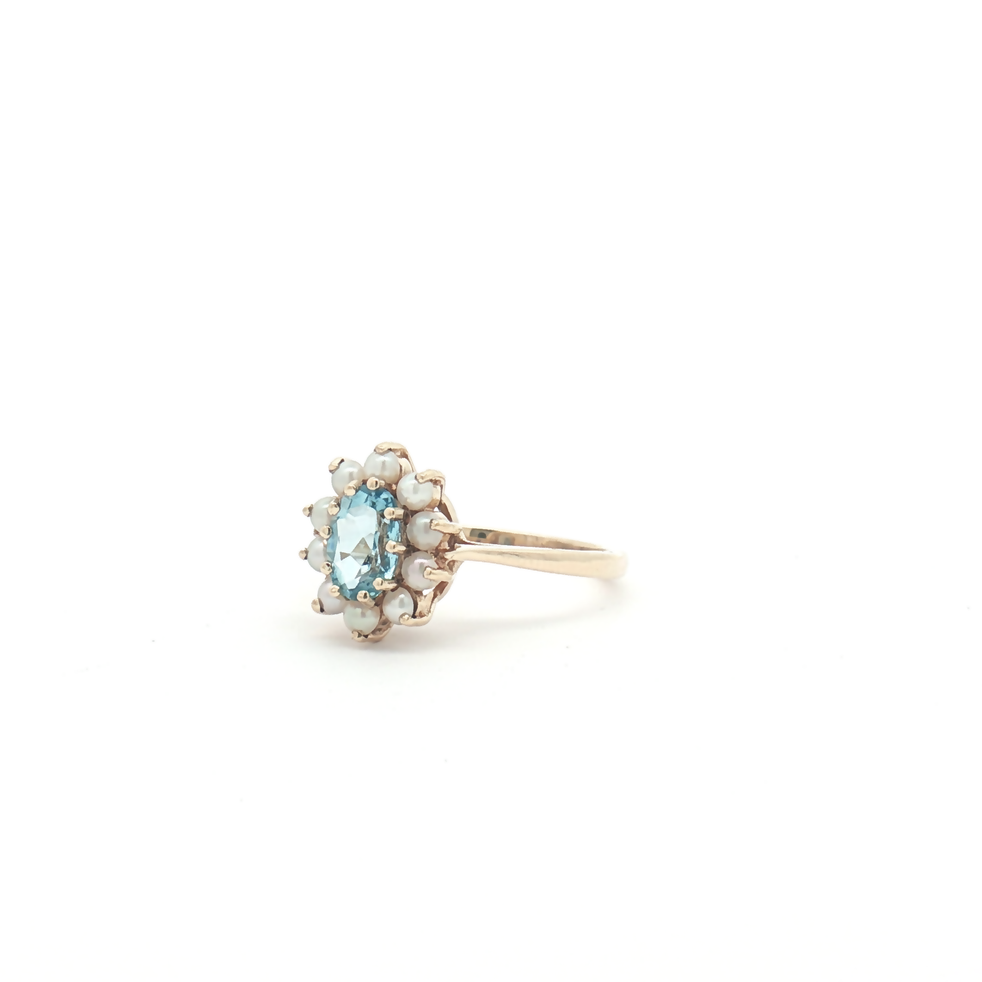 Vintage 9ct Yellow Gold Aquamarine and Pearl Cluster Ring