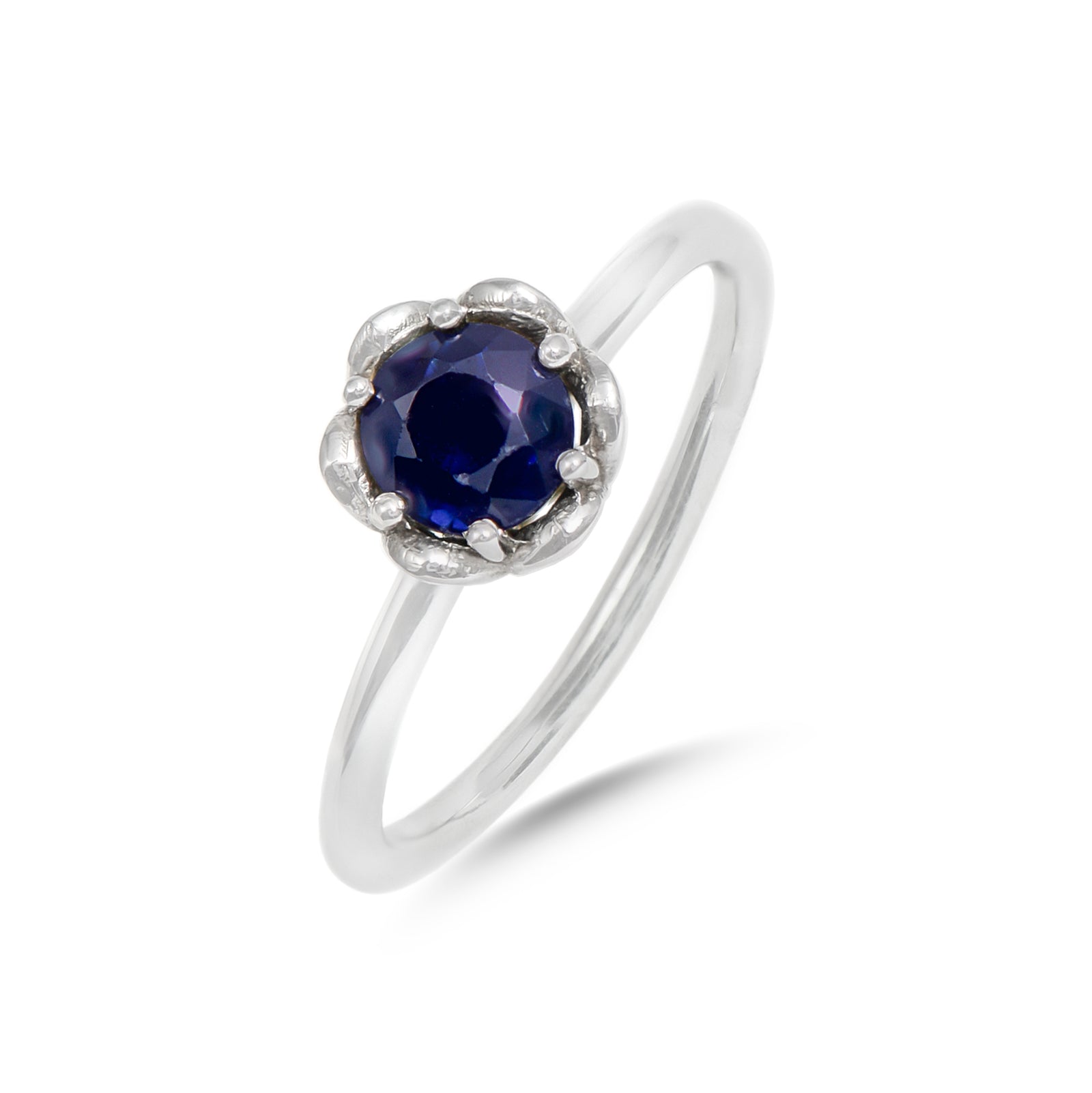 9ct White Gold Sapphire Daisy Ring